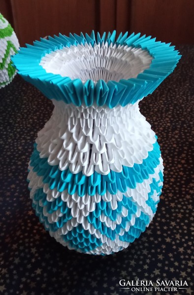 Origami vase