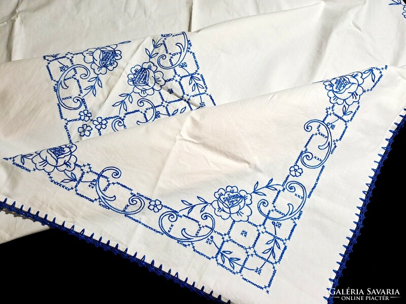 Old, but in good condition, embroidered linen tablecloth with a flower pattern, 140 x 102 cm