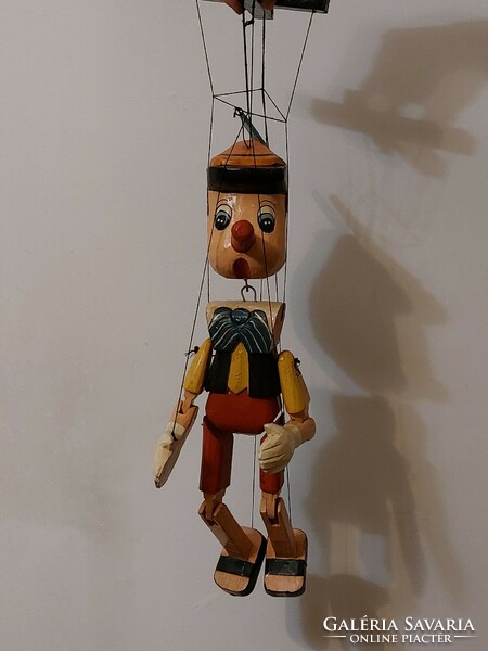 Pinokkió marionett bábú Pinocchio