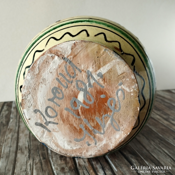 3 L Korund folk art ceramics in a greased, jam jar with a storage lid
