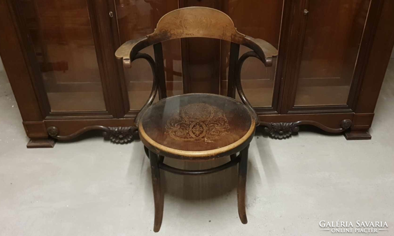 Eredeti állapotban Thonet bécsi szecessziós Kohn karfás szék