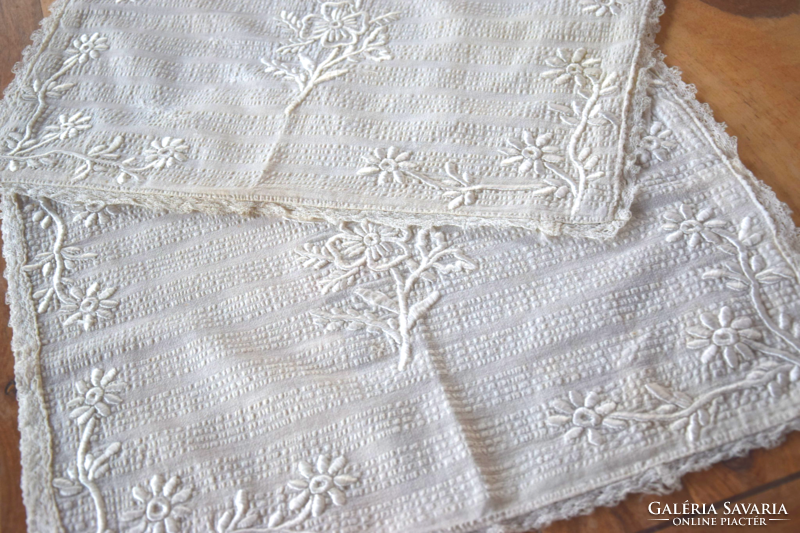 Old embroidered lacy small tablecloth with pair of floral pattern 42 x 36 cm