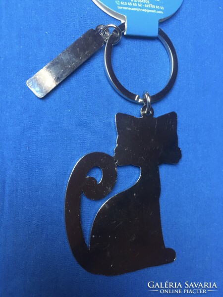 Spanish souvenir metal key ring from Madeira, mosaic cat