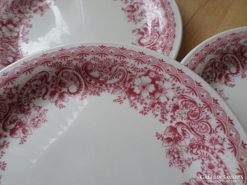 Lilien porcelain 12-piece plate set with a rarer pattern