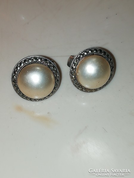 Antique earrings 17.