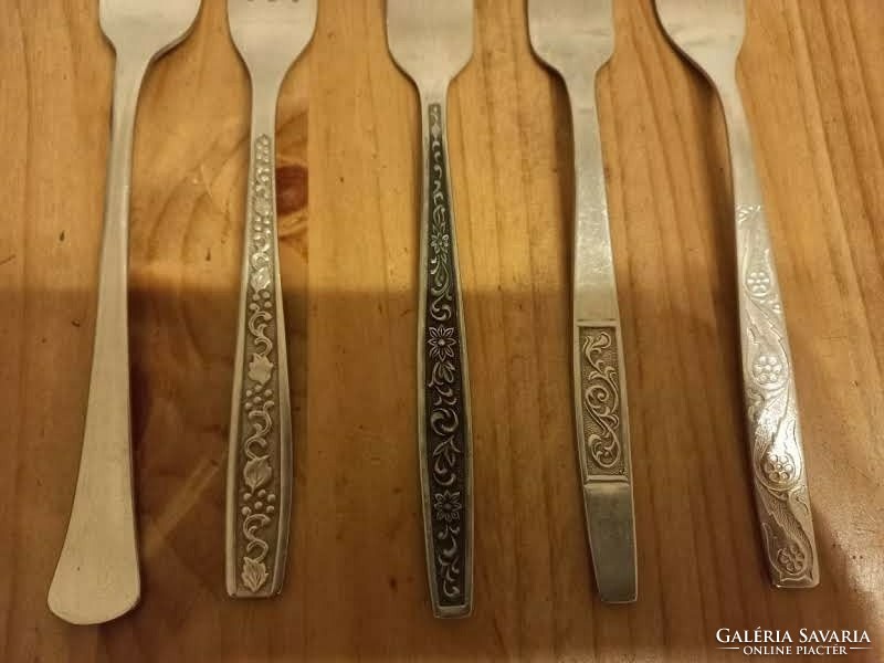 5 different stainless steel forks