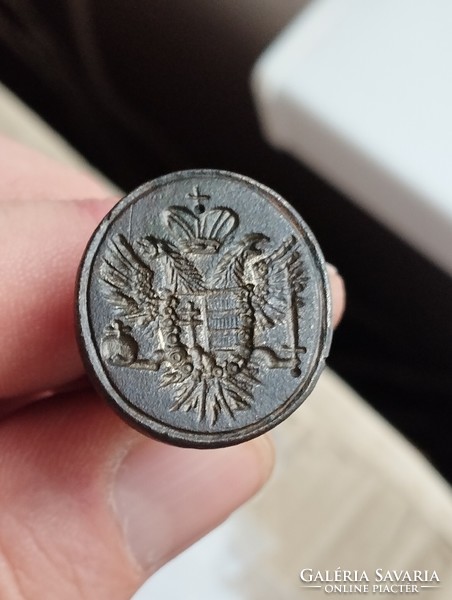 Antik postai (?) bélyegző vagy pecsétnyomó osztrák-magyar címerrel