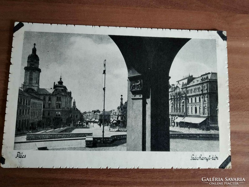 Pécs, Széchenyi Square, Weinstock photo, postal clerk