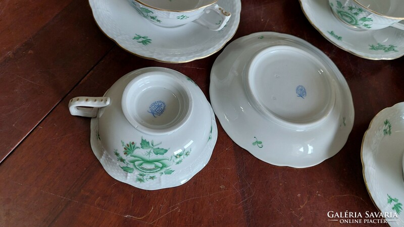 Herend 6-person tea set with rose pattern