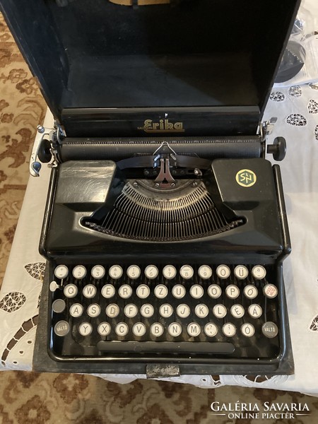 Erika antique typewriter, Naumann, Dresden