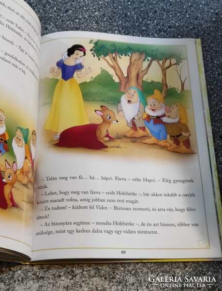 Disney - Kis hercegnők esti meséi Régi és új történetek Egmont-Hungary, 2009.