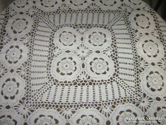 Beautiful antique Art Nouveau notes carrying handmade crochet tablecloth