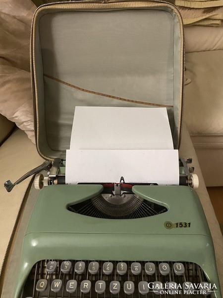 Bag typewriter