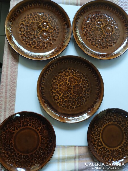 Ceramic plates from ndk