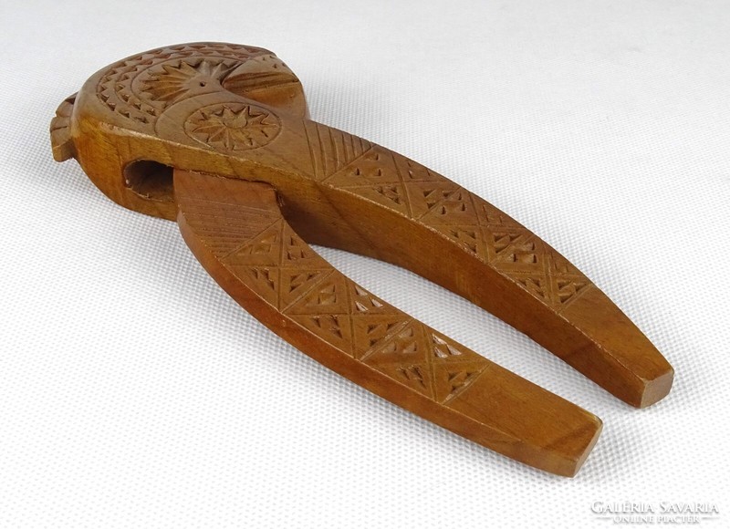 1Q603 old folk art carved carved wooden nutcracker
