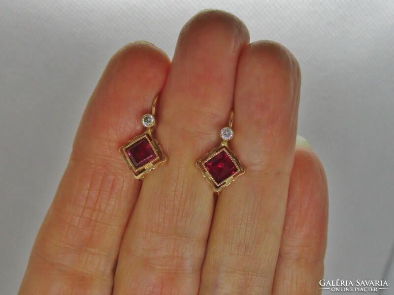 Beautiful antique art deco 14kt gold earrings no. With rubies