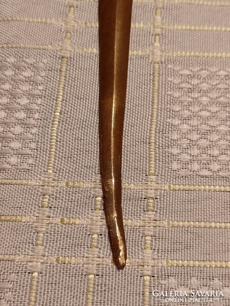 Industrial art bronze leaf opener