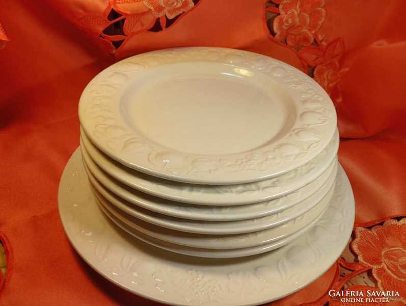 Gyönyörű olasz dombor gyümölcs mintás porcelán tányér, 6+1 darab