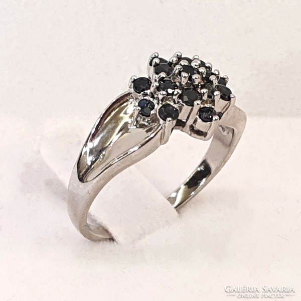 925 Silver ring with black crystal