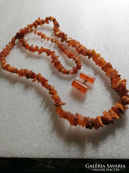 Amber necklace + pair of gift amber buttons