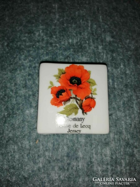 Poppy porcelain jewelry holder (a11)