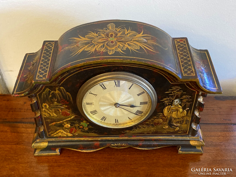 Chinoiserie table clock