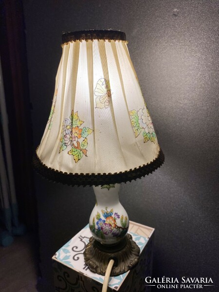 Herend Victoria pattern bedside lamp