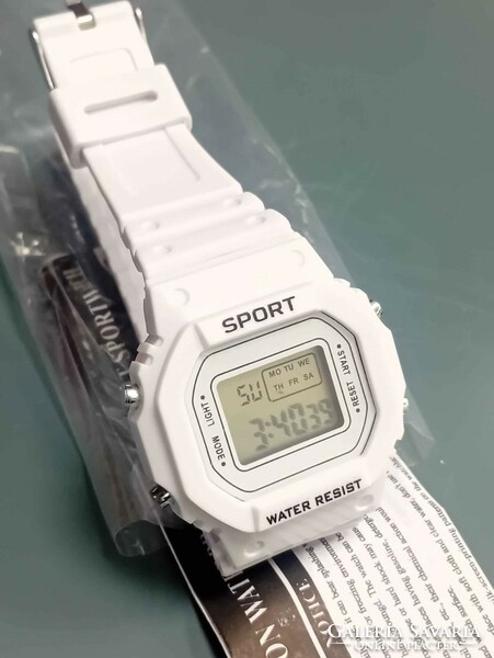 Sports digital watch waterproof