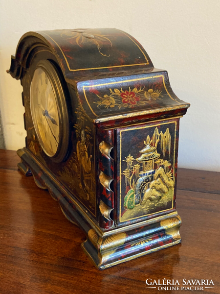 Chinoiserie table clock
