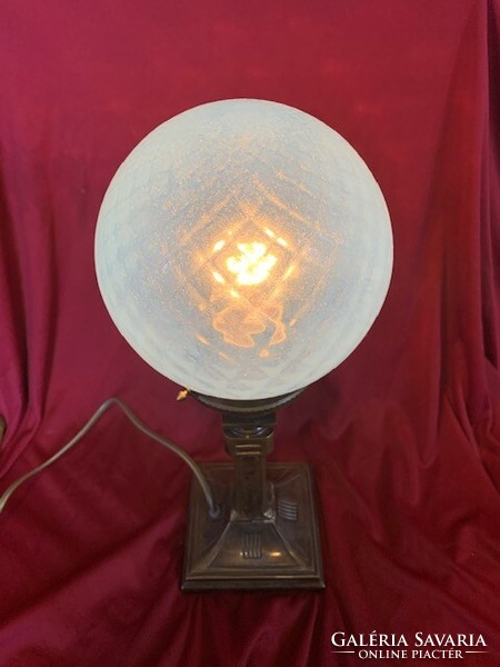 Réz asztali lámpa opalin búrával