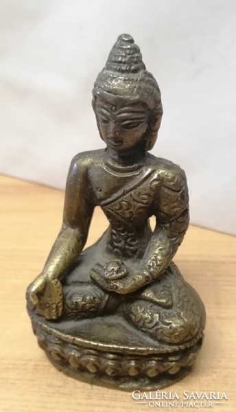 Meditating Buddha small bronze statue from Indonesia. 8.5 cm.