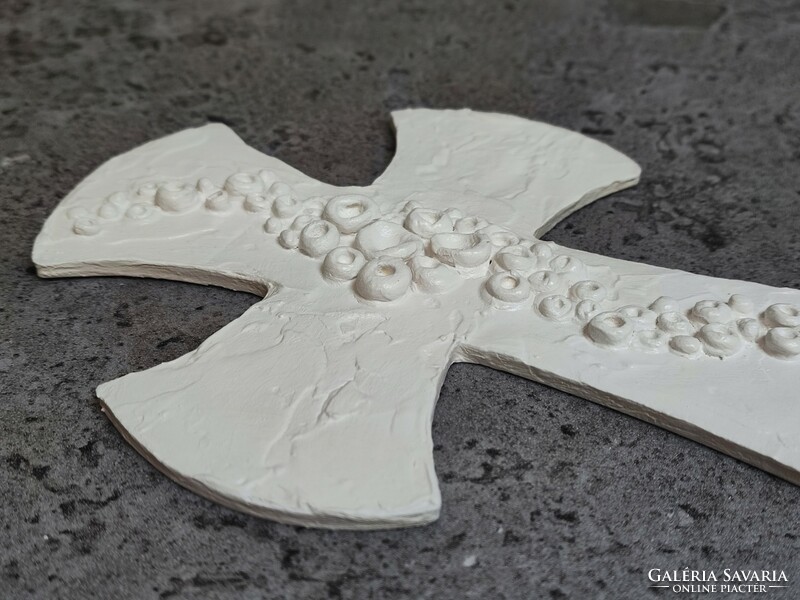 Pilipart, white handmade wall cross, 20x13 cm