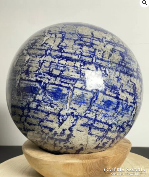 Fluorescent lapis lazuli sphere - 16.4 kg