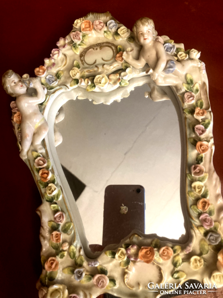 Barokk puttos tükör