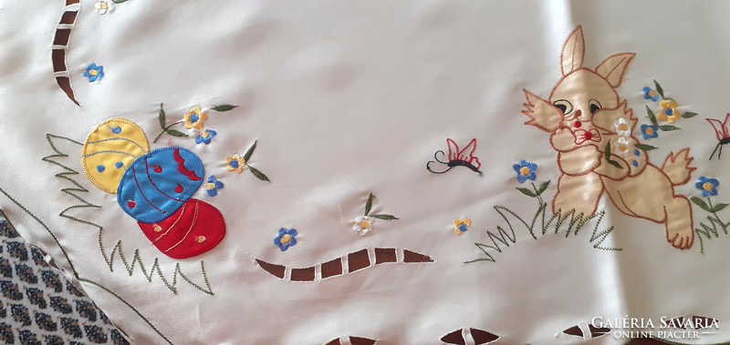 Beautiful Easter spread tablecloth. Tablecloth. 84X84 cm