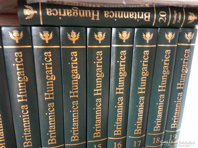 Britannica Hungarian