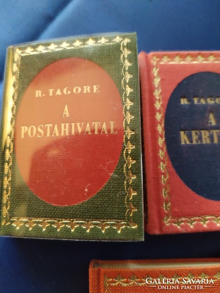 Mini books