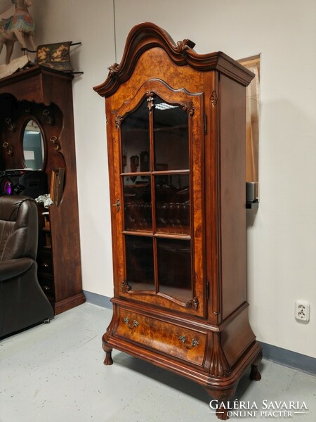 Mahogany-colored Neo-Baroque display cabinet display cabinet in very nice condition