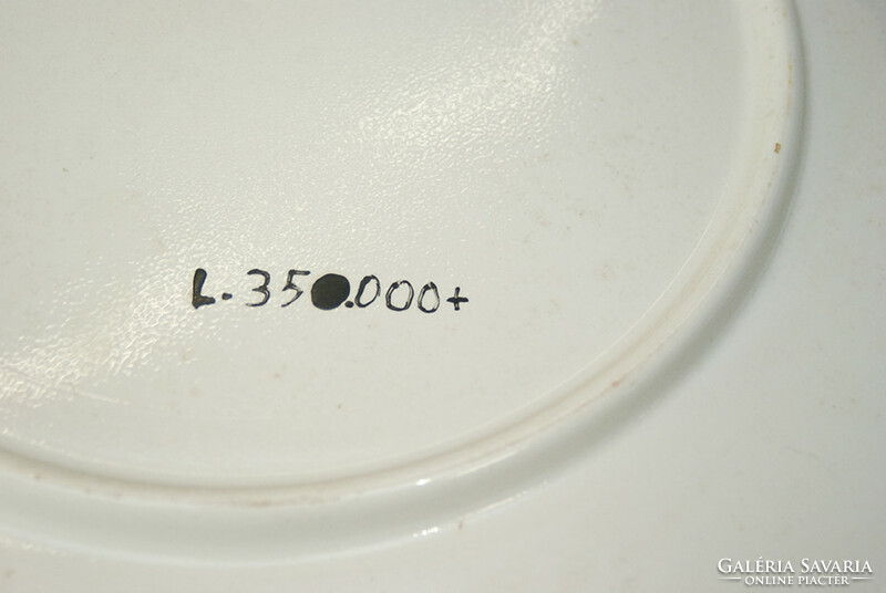 Bassanoi ceramic bowl with figures