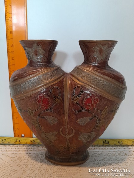 Indian heart vase