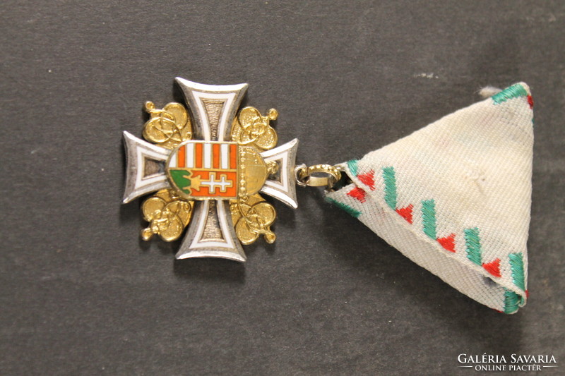 Magyar címeres tiszti kereszt 445