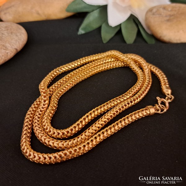 Gilded Israeli necklaces, 0.5 cm