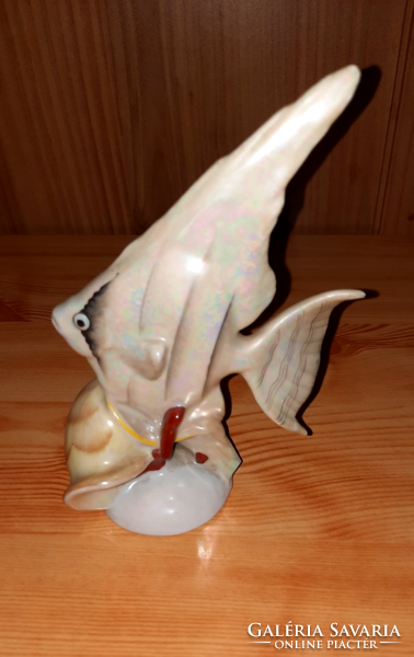 Hal csigával - Hollóházi porcelán
