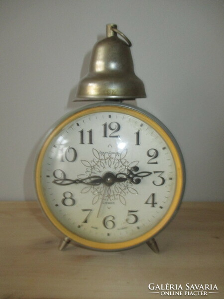 Amber rattle clock, alarm clock