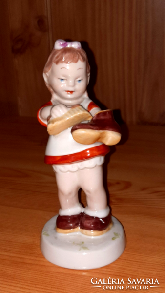 Jelzett Royal Dux porcelán kislány figura