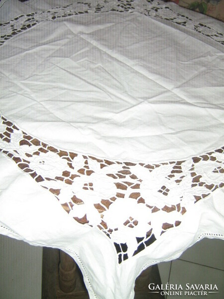 Beautiful white rose madeira lace needlework tablecloth