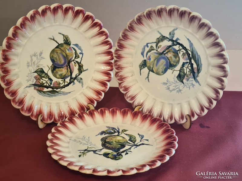 Antique wilhelmsburg fruit pattern majolica plates. Coat-of-arms with embossed wilhelmsburg mark