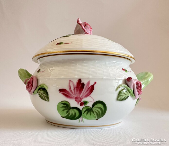Herend small soup bowl - approx. 2 Persons - with a lily (kitti) pattern.