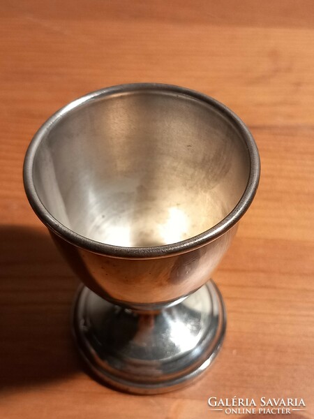 E.P.N.S. 1 English silver-plated egg holder