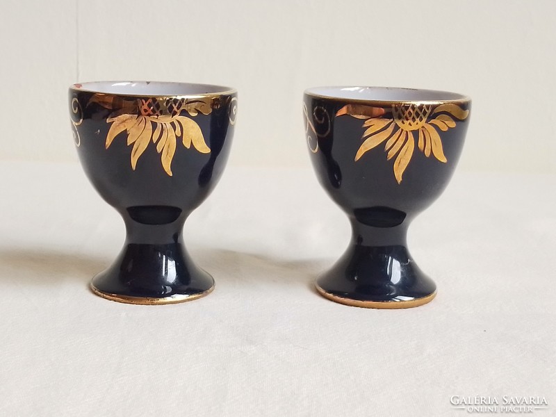 Két antik régi kézzel festett kobaltkék arany virág mintás mázas kerámia kupicás pohár, tojástartó